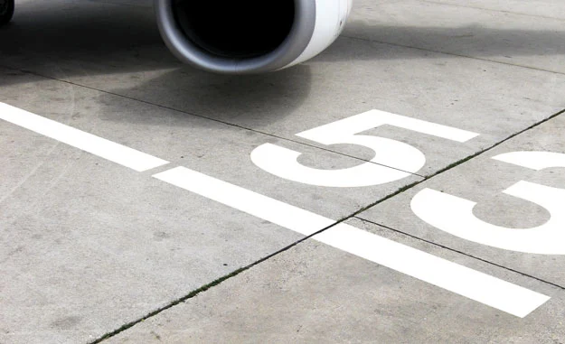 Marking paint for airfields and runways 
