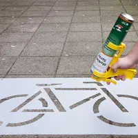 Markierungsschablonen - Fahrradweg wird markiert
